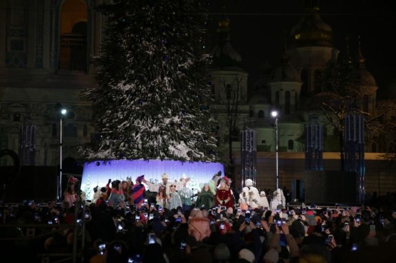 Ð Ðиеве зажглаÑÑ Ð³Ð»Ð°Ð²Ð½Ð°Ñ ÐµÐ»ÐºÐ° ÑÑÑанÑ