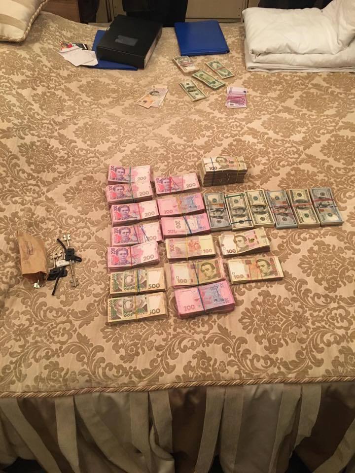 ’’ÐÑоÑили в окно кÑÑÑ Ð´ÐµÐ½ÐµÐ³’’: ÐÐУ Ñо Ñкандалом задеÑжала коÑÑÑпÑионеÑов dqxikeidqxidqeant