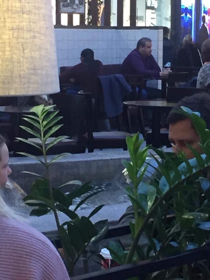 В России заметили «двойника» Захарченко: опубликовано фото dqxikeidqxidqeant