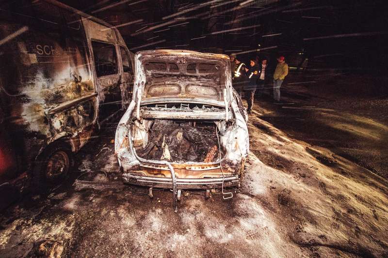 ÐÑибÑвÑие на меÑÑо пожаÑнÑе, опеÑаÑивно ликвидиÑовали пожаÑ