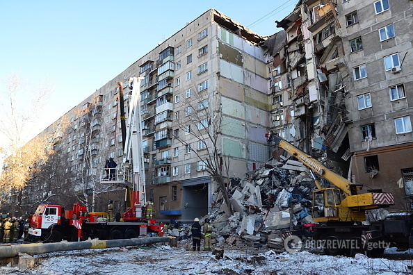 ÐоиÑки ÑкÑÑÑенно пÑиоÑÑановленÑ: в ÐагниÑогоÑÑке поÑле обвала дома возникла Ð½Ð¾Ð²Ð°Ñ Ð¾Ð¿Ð°ÑноÑÑÑ