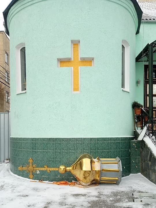 Ð’ Виннице ÑвÑщенника УПЦ МП выгнали из храма: он Ñтащил купол dqxikeidqxidqrant