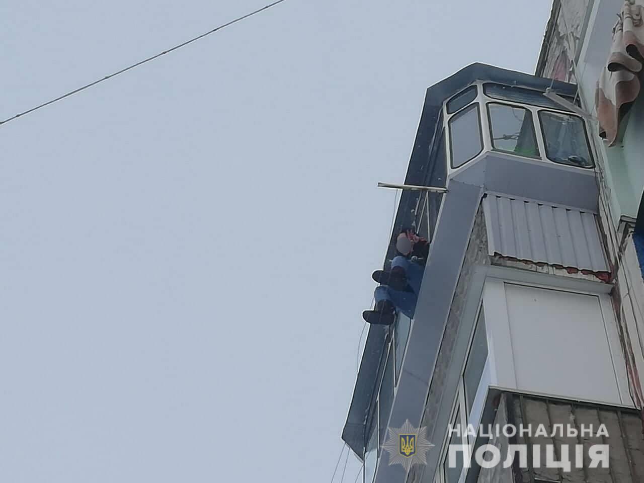 Под Киевом девушка Ñбежала из пÑихиатричеÑкой больницы и пыталаÑÑŒ ÑвеÑти Ñчеты Ñ Ð¶Ð¸Ð·Ð½ÑŒÑŽ dqxikeidqxidqeant