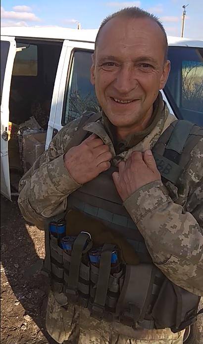 С погибшим в зоне ООС воином 72-й ОМБр Владимиром Крупским простились на Полтавщине 01 С погибшим в зоне ООС воином 72-й ОМБр Владимиром Крупским простились на Полтавщине 01 dqxikeidqxidqeant