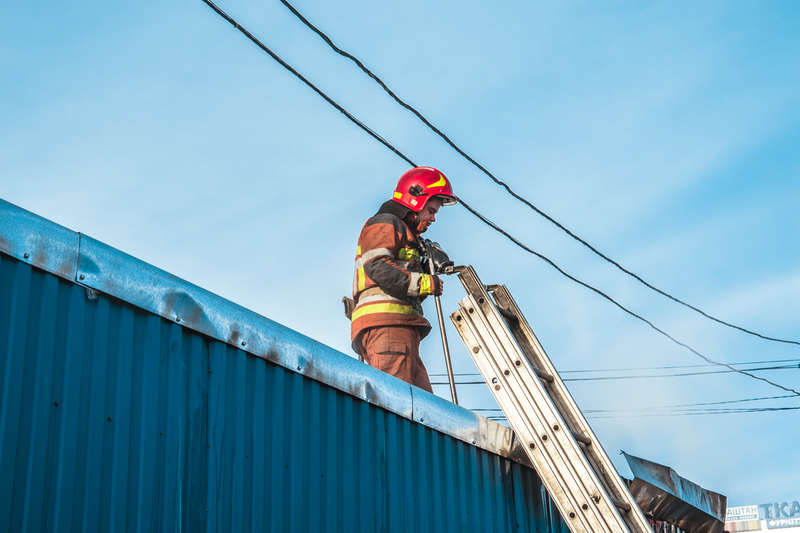 ÐŸÑ€Ð¸Ð±Ñ‹Ð²ÑˆÐ¸Ð¼ Ð½Ð° Ð¼ÐµÑÑ‚Ð¾ Ð¿Ð¾Ð¶Ð°Ñ€Ð½Ñ‹Ð¼ ÑƒÐ´Ð°Ð»Ð¾ÑÑŒ Ð½Ðµ Ð´Ð¾Ð¿ÑƒÑÑ‚Ð¸Ñ‚ÑŒ Ñ€Ð°ÑÐ¿Ñ€Ð¾ÑÑ‚Ñ€Ð°Ð½ÐµÐ½Ð¸Ñ Ð¾Ð³Ð½Ñ