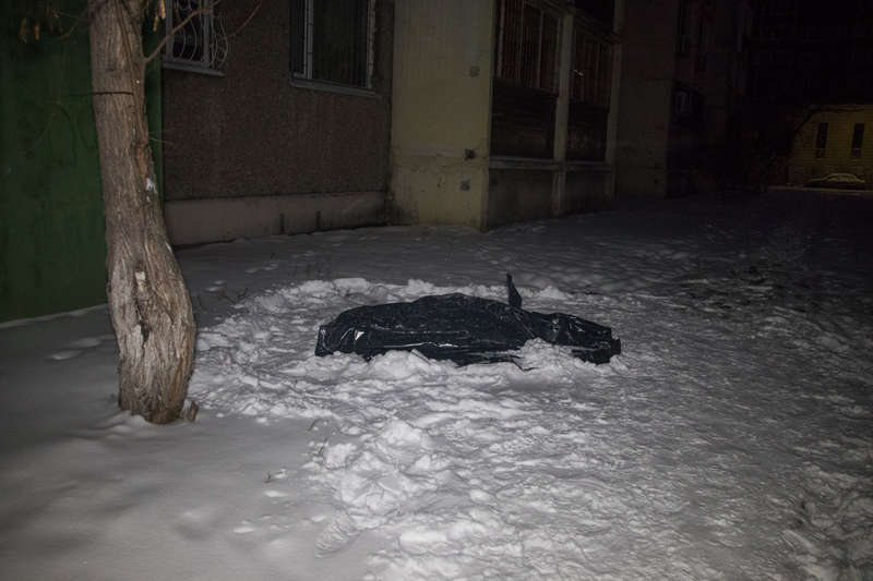 ÐžÑ‚ Ð¿Ð¾Ð»ÑƒÑ‡ÐµÐ½Ð½Ñ‹Ñ… Ñ‚Ñ€Ð°Ð²Ð¼ Ð¾Ð½ ÑÐºÐ¾Ð½Ñ‡Ð°Ð»ÑÑ Ð½Ð° Ð¼ÐµÑÑ‚Ðµ dqxikeidqxidqrant