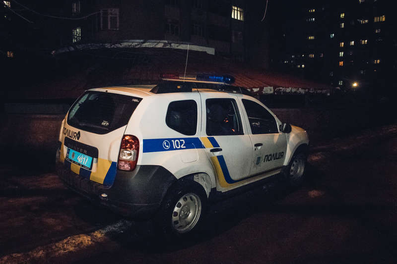 Ðа меÑÑе ÑабоÑал Ñкипаж паÑÑÑлÑной полиÑии, медики и ÑледÑÑвенно-опеÑаÑÐ¸Ð²Ð½Ð°Ñ Ð³ÑÑппа