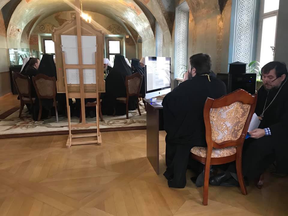 ÐпеÑвÑе в иÑÑоÑии! Ð Ðиеве наÑал заÑедаÑÑ Ð¡Ð¸Ð½Ð¾Ð´ ÐЦУ