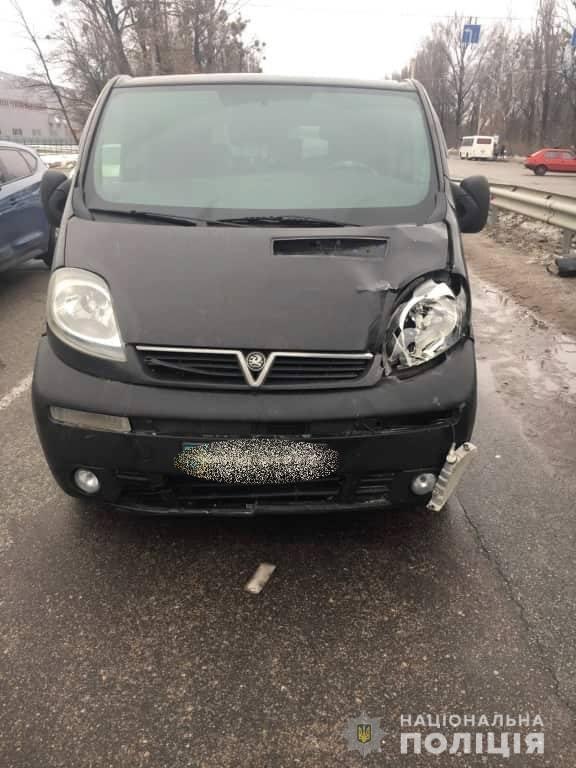 Под Киевом Ð¼Ð¸ÐºÑ€Ð¾Ð°Ð²Ñ‚Ð¾Ð±ÑƒÑ Vauxhall Ñбил мужчину-пешехода