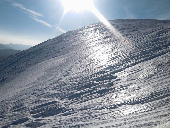 Спасатели нашли живыми заблудившихся на Говерле туристов: пару госпитализировали 03 Спасатели нашли живыми заблудившихся на Говерле туристов: пару госпитализировали 03