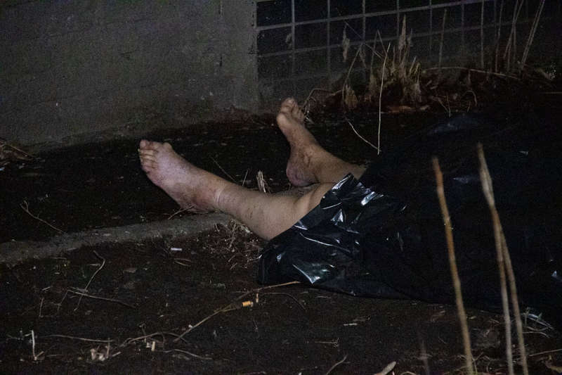 ÐенÑина вÑпÑÑгнÑла из окна полноÑÑÑÑ Ð³Ð¾Ð»Ð¾Ð¹