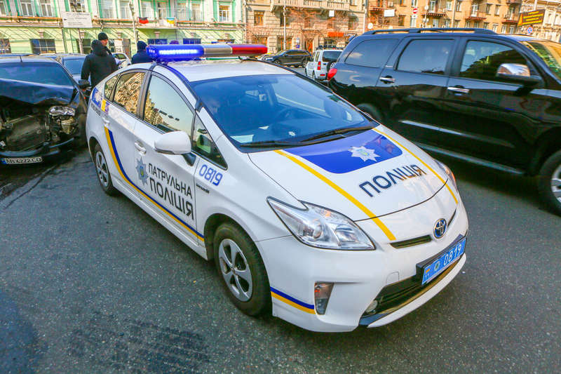 Chevrolet Aveo   Uklon   Mazda 6