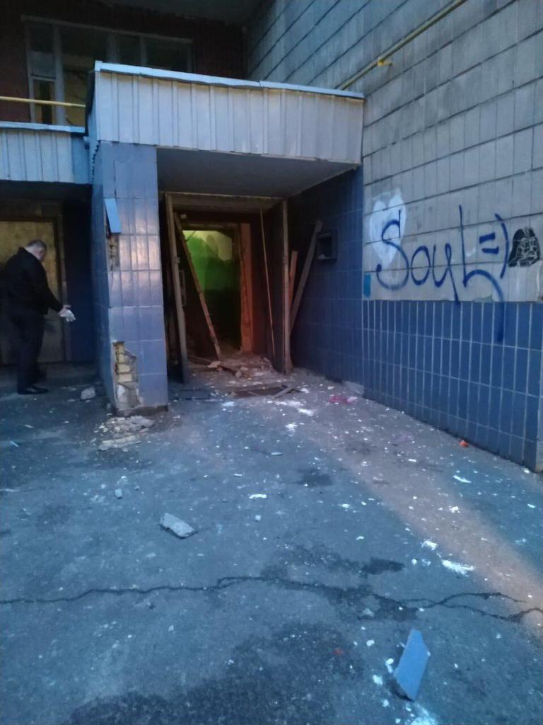 Ð’Ñ‹Ð½ÐµÑÐ»Ð¾ Ð´Ð²ÐµÑ€Ð¸ Ð¸ Ð¾ÐºÐ½Ð°: Ð² ÐšÐ¸ÐµÐ²Ðµ Ð¿Ñ€Ð¾Ð³Ñ€ÐµÐ¼ÐµÐ» Ð¼Ð¾Ñ‰Ð½Ñ‹Ð¹ Ð²Ð·Ñ€Ñ‹Ð² Ð² Ð¶Ð¸Ð»Ð¾Ð¼ Ð´Ð¾Ð¼Ðµ dqxikeidqxidqrant