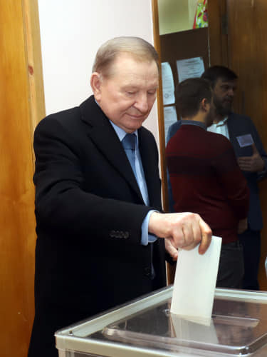    , -     02 dqxikeidqxidqeant