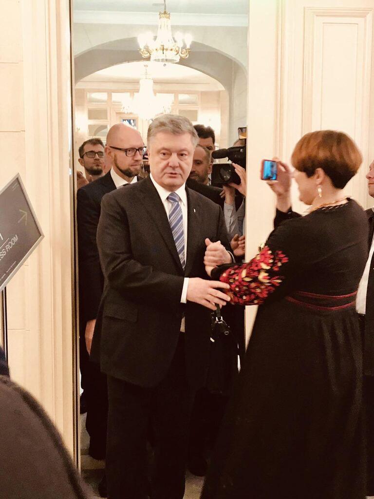 Петр Порошенко и Соня Кошкина dqxikeidqxidqeant