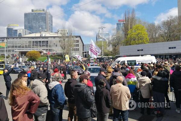 "Люди идут, как на Майдан!" В Киеве возник небывалый ажиотаж из-за дебатов dqxikeidqxidqeant