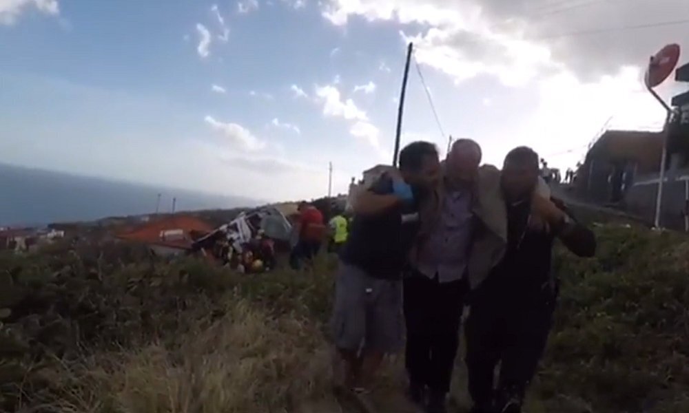 В Португалии произошло жуткое ДТП с туристами: 28 человек погибли