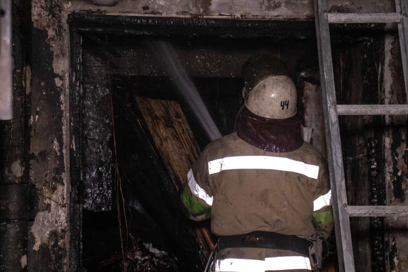 Ð‘Ð»Ð°Ð³Ð¾Ð´Ð°Ñ€Ñ ÑÐ»Ð°Ð¶ÐµÐ½Ð½Ð¾Ð¹ Ñ€Ð°Ð±Ð¾Ñ‚Ðµ ÑÐ¿Ð°ÑÐ°Ñ‚ÐµÐ»ÐµÐ¹ ÑƒÐ´Ð°Ð»Ð¾ÑÑŒ Ð¸Ð·Ð±ÐµÐ¶Ð°Ñ‚ÑŒ Ñ€Ð°ÑÐ¿Ñ€Ð¾ÑÑ‚Ñ€Ð°Ð½ÐµÐ½Ð¸Ñ Ð¾Ð³Ð½Ñ