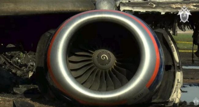 Все выгорело! В сети опубликовали жуткие фото из самолета в «Шереметьево» Все выгорело! В сети опубликовали жуткие фото из самолета в «Шереметьево» dqxikeidqxidqeant