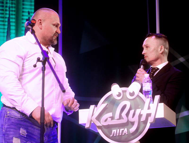 Друг детства Зеленского после скандала в Киеве повеселился в компании звезд Друг детства Зеленского после скандала в Киеве повеселился в компании звезд - фото 3