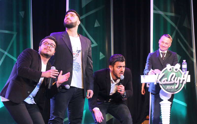 Друг детства Зеленского после скандала в Киеве повеселился в компании звезд Друг детства Зеленского после скандала в Киеве повеселился в компании звезд - фото 5