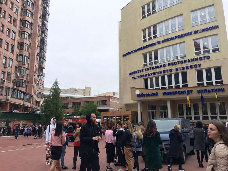 150 ÑÑÑденÑов ÑвакÑиÑовали из помеÑÐµÐ½Ð¸Ñ Ð¸Ð·-за ÑилÑного задÑмлениÑ