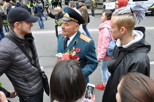 Акции Бессмертный Грут и Никто не забыт. Ничто не забыто прошли в Киеве 39 Акции Бессмертный Грут и Никто не забыт. Ничто не забыто прошли в Киеве 39