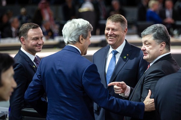 * Заслугой Петра Порошенко стало формирование международной антироссийской коалиции. Фото с сайта президента Украины