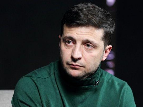 * Владимир Зеленский впервые намекнул на свое участие в выборах в декабре 2018 года