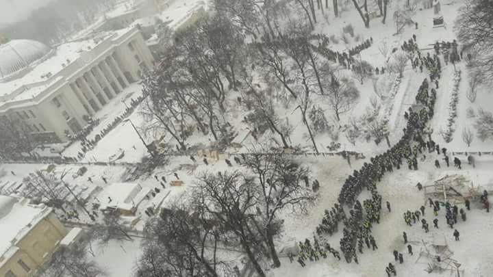 На данном изображении может находиться: небо и на улице dqxikeidqxidqrant
