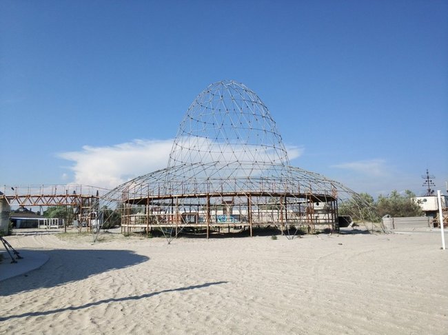 Умершая республика: в сети показали, во что превратился в оккупации масштабный крымский рейв-фестиваль КаZантип 01 Умершая республика: в сети показали, во что превратился в оккупации масштабный крымский рейв-фестиваль КаZантип 01 dqxikeidqxidqrant