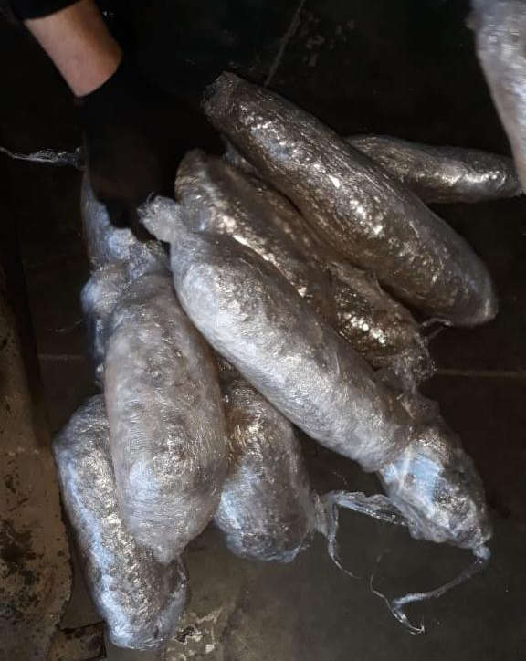 Украинец пыталÑÑ Ð²Ñ‹ÐµÑ…Ð°Ñ‚ÑŒ в Европу Ñ Ð½Ð°Ð±Ð¸Ñ‚Ñ‹Ð¼ Ñнтарем топливным баком, - ГоÑпогранÑлужба 05