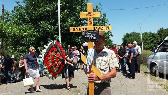 С бойÑом 17-й Ñанковой бÑÐ¸Ð³Ð°Ð´Ñ ÐлекÑандÑом ÐÑном, погибÑим на ÐонбаÑÑе, пÑоÑÑилиÑÑ Ð½Ð° ÐнепÑопеÑÑовÑине 05