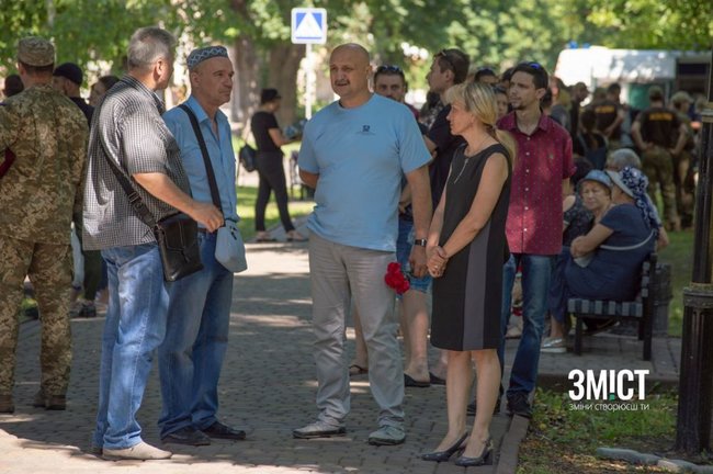 Ð¡ Ð°Ð·Ð¾Ð²Ñ†ÐµÐ¼ Ð”Ð¼Ð¸Ñ‚Ñ€Ð¸ÐµÐ¼ ÐŸÑ€ÑƒÐ³Ð»Ð¾, Ð¿Ð¾Ð³Ð¸Ð±ÑˆÐ¸Ð¼ Ð½Ð° Ð”Ð¾Ð½Ð±Ð°ÑÑÐµ, Ð¿Ñ€Ð¾ÑÑ‚Ð¸Ð»Ð¸ÑÑŒ Ð² ÐŸÐ¾Ð»Ñ‚Ð°Ð²Ðµ 06