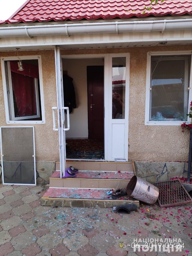 На Одесчине во двор частного дома ночью бросили гранату, - Нацполиция 01 На Одесчине во двор частного дома ночью бросили гранату, - Нацполиция 01 dqxikeidqxidqeant