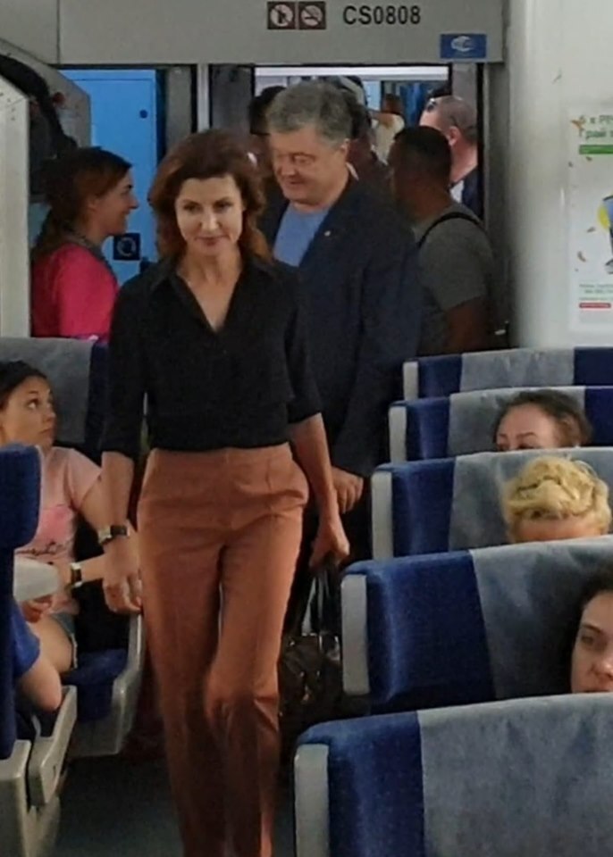 Марина и Петр Порошенко в поезде dqxikeidqxidqeant