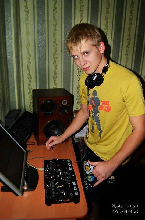 Александр Комаревцев