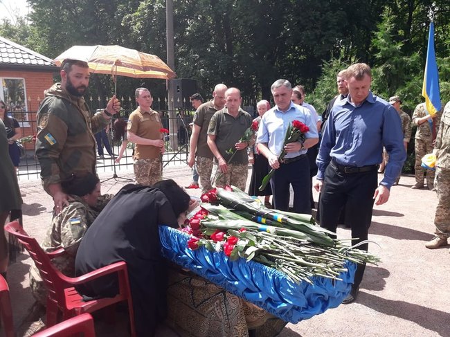 С воином 57-й ОМПБр Павлом Тихоновым, погибшим на Донбассе, простились в Кропивницком 06 С воином 57-й ОМПБр Павлом Тихоновым, погибшим на Донбассе, простились в Кропивницком 06