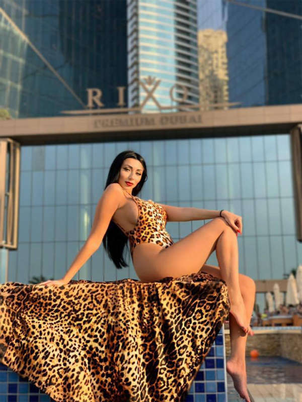 Ð”Ð¾Ñ‡ÑŒ Ñ„Ð°Ð½Ð°Ñ‚Ð° Ñ€ÑƒÑÑÐºÐ¾Ð³Ð¾ Ð¼Ð¸Ñ€Ð° Ð¡Ñ‚Ñ€ÑƒÐºÐ° Ð¶Ð¸Ð²ÐµÑ‚ Ð² ÐœÐ°Ð¹Ð°Ð¼Ð¸ Ð¸ Ñ€Ð¾Ð¶Ð°ÐµÑ‚ Ð´ÐµÑ‚ÐµÐ¹-Ð°Ð¼ÐµÑ€Ð¸ÐºÐ°Ð½Ñ†ÐµÐ², Ð° ÐµÐµ Ð¾Ñ‚ÐµÑ† Ð²Ð¿Ð°Ñ€Ð¸Ð²Ð°ÐµÑ‚ Ð² Ð£ÐºÑ€Ð°Ð¸Ð½Ðµ ÑÑ‚Ñ€Ð°ÑˆÐ¸Ð»ÐºÐ¸ Ð¿Ñ€Ð¾ ÐºÑ€Ð¾Ð²Ð°Ð²ÑƒÑŽ ÐÐÐ¢Ð£, - ÐšÐ°Ð·Ð°Ð½ÑÐºÐ¸Ð¹ 04