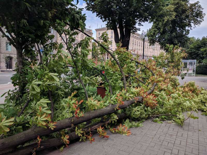 ÐеÑÐµÑ Ð¿Ð¾Ð²Ð°Ð»Ð¸Ð» огÑомнÑй каÑÑан на ÐÑеÑаÑике dqxikeidqxidqeant