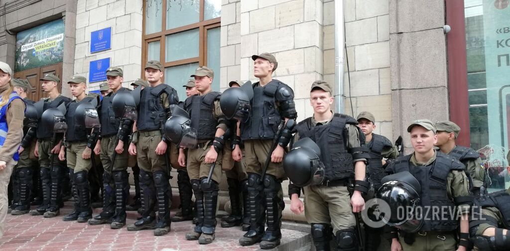 Митинг у Ð·Ð´Ð°Ð½Ð¸Ñ ÐацÑовета dqxikeidqxidqeant