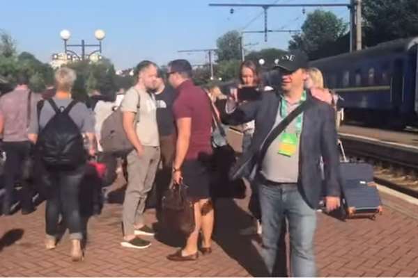 "Слуги народа" в Трускавце dqxikeidqxidqeant