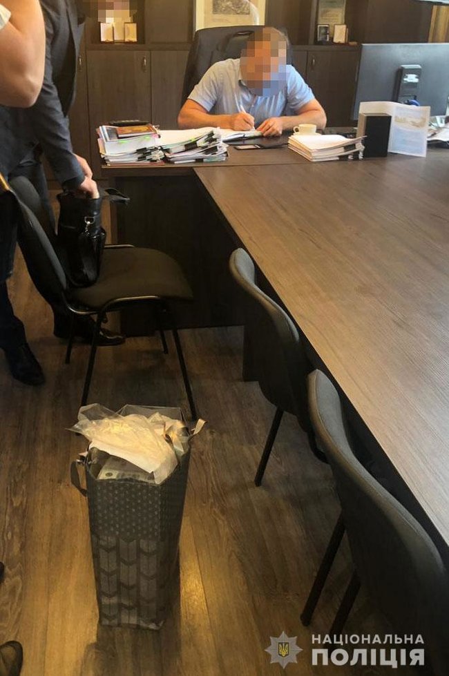 На взятке 1,5$ млн задержаны топ-чиновники Института охраны почв Украины и госпредприятия Головинский карьер, - Нацполиция 04 На взятке 1,5$ млн задержаны топ-чиновники Института охраны почв Украины и госпредприятия Головинский карьер, - Нацполиция 04