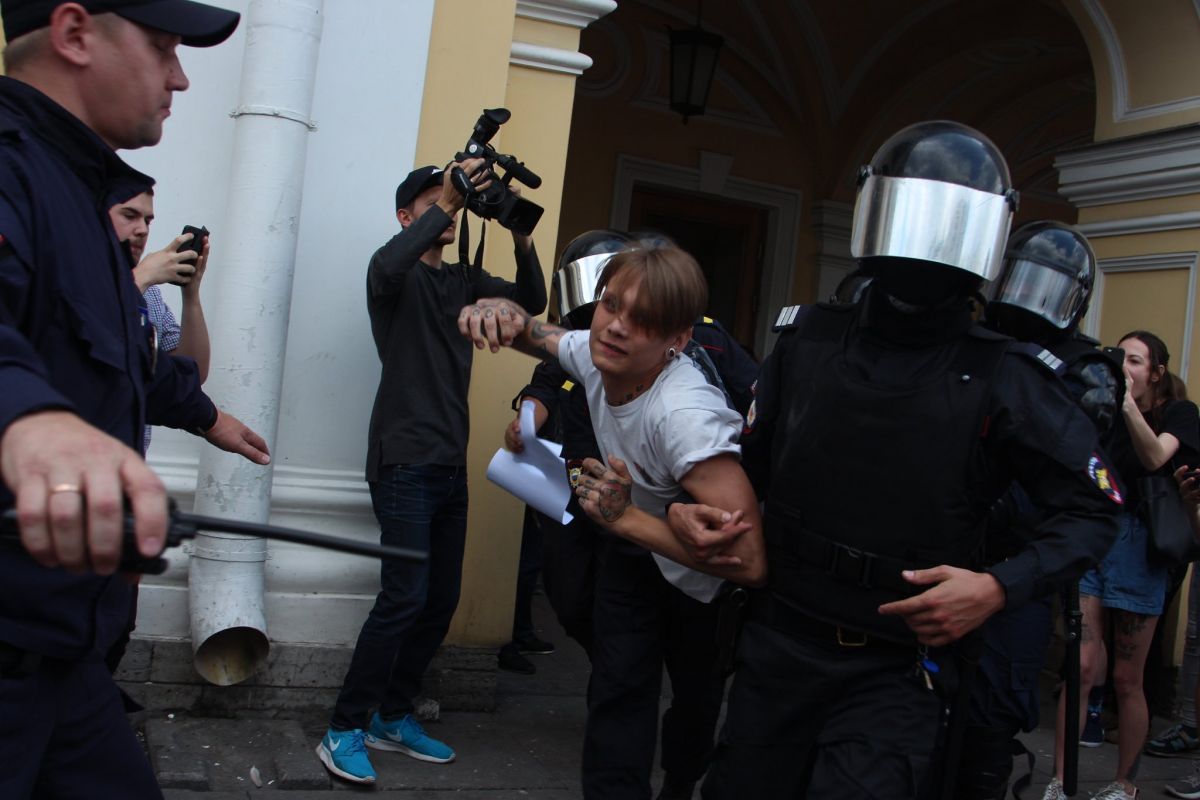     . : george markov/Twitter