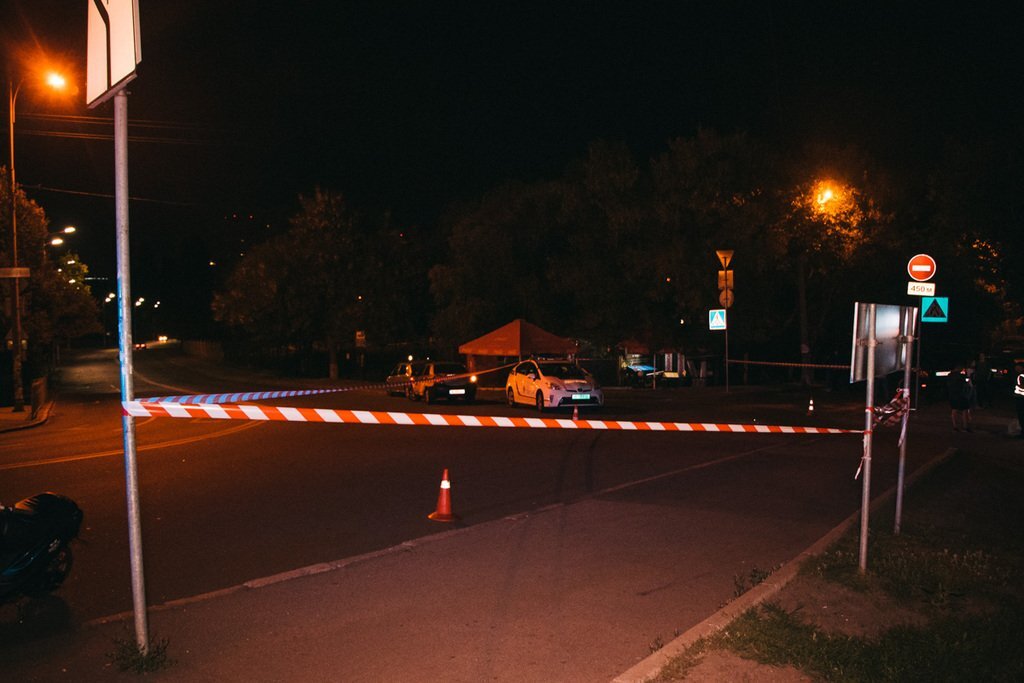 Полиция оцепила территорию