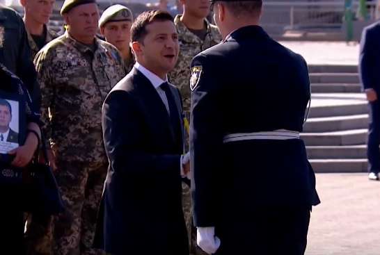 В Киеве прошел Зе-парад: самые яркие ФОТО, ВИДЕО - 186452 В Киеве прошел Зе-парад: самые яркие ФОТО, ВИДЕО - фото 186452