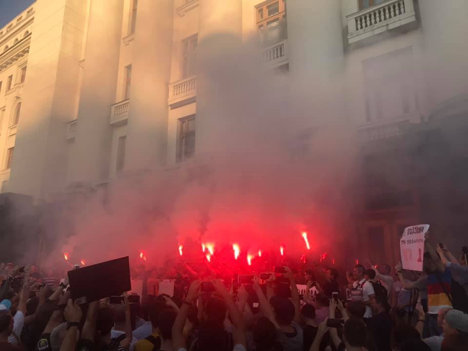 ÐÐºÑ‚Ð¸Ð²Ð¸ÑÑ‚Ñ‹ Ð¿Ñ€Ð¾ ÐÐ²Ð°ÐºÐ¾Ð²Ð° Ð² Ð½Ð¾Ð²Ð¾Ð¼ ÐšÐ°Ð±Ð¼Ð¸Ð½Ðµ: "ÐŸÑ€Ð¸Ð´ÐµÑ‚ÑÑ Ð±Ð¸Ñ‚ÑŒ ÑÑÐ°Ð½Ñ‹Ð¼ Ñ‚Ð°Ð¿ÐºÐ¾Ð¼ Ð¿Ð¾ Ðµ*Ð°Ð»Ñƒ"