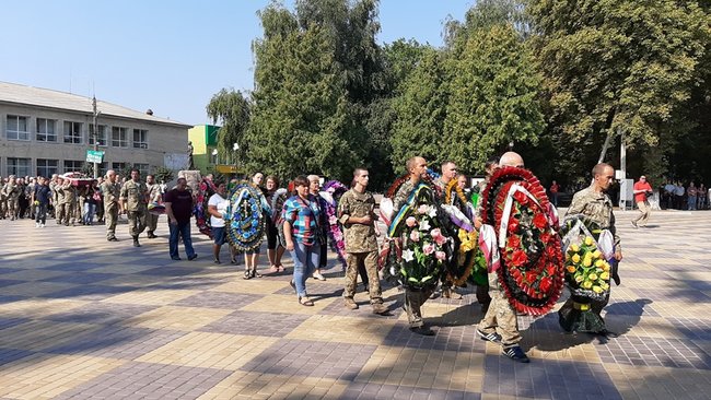 Украинского воина погибшего на Донбассе Александра Грицаюка похоронили в Черкасской области 02 Украинского воина погибшего на Донбассе Александра Грицаюка похоронили в Черкасской области 02