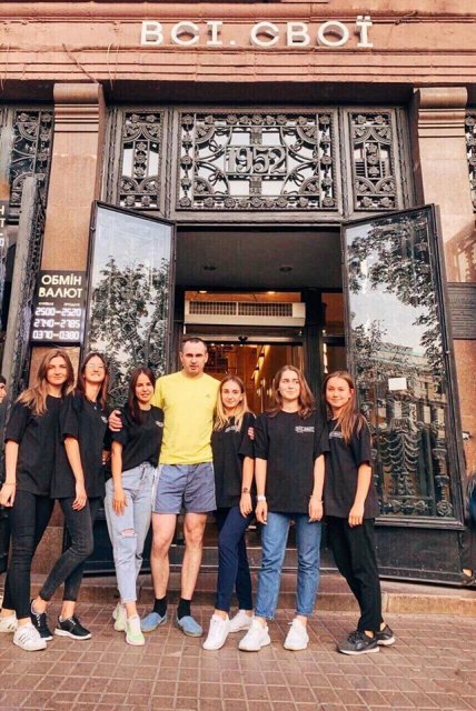 Сенцов пошел в магазин, но случилось непредвиденное – яркие ФОТО - 187394 Сенцов пошел в магазин, но случилось непредвиденное – яркие ФОТО - фото 187394