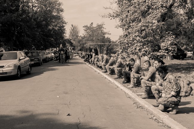 С погибÑим на ÐонбаÑÑе моÑпеÑ
ом Ðиколаем ÐбÑÑ
овÑким пÑоÑÑилиÑÑ Ð½Ð° ÐиколаевÑине 02 dqxikeidqxidqeant